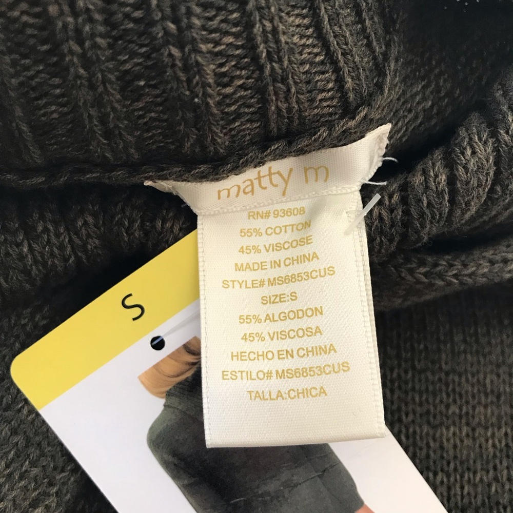 NEW - Sweater - Picture 7 of 7